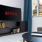 Kapana Beat 2-bedroom Apt. Center Διαμέρισμα