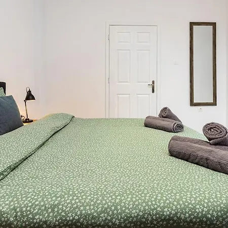 Kapana Beat 2-bedroom Apt. Center Διαμέρισμα